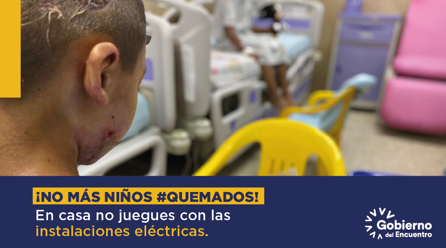 Un niño con quemaduras